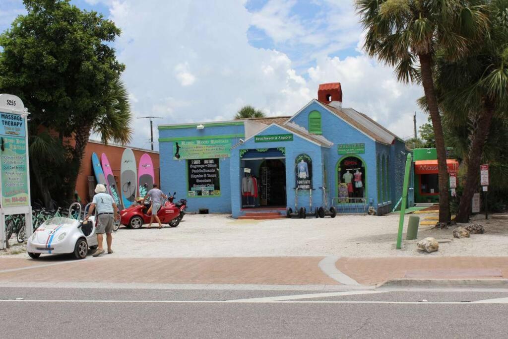 Heat Of Siesta Village Walk To Beach W Heated Pool Siesta Key Exterior photo